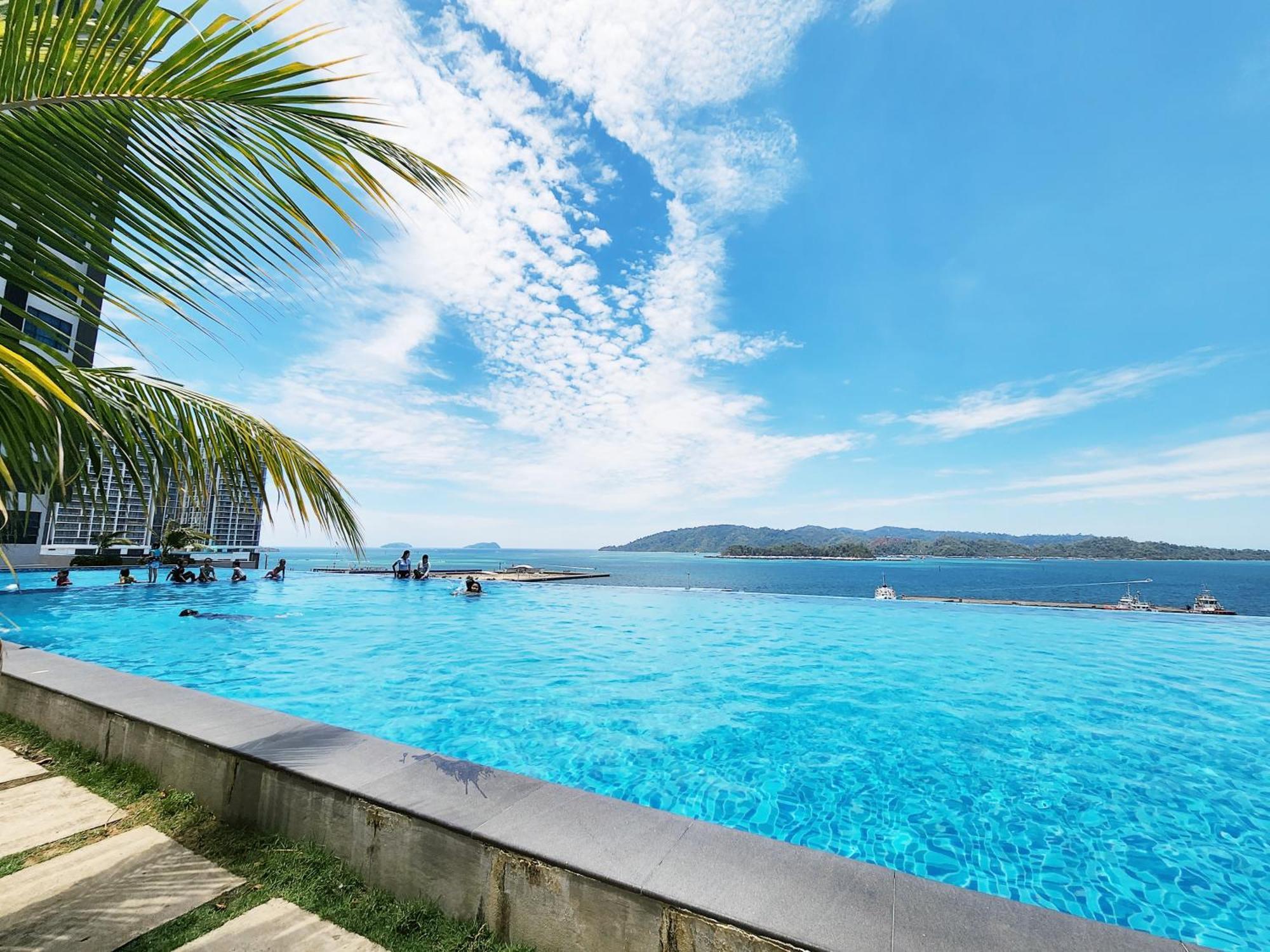 Jesselton Quay Kota Kinabalu City Centre By Lw Suites Extérieur photo