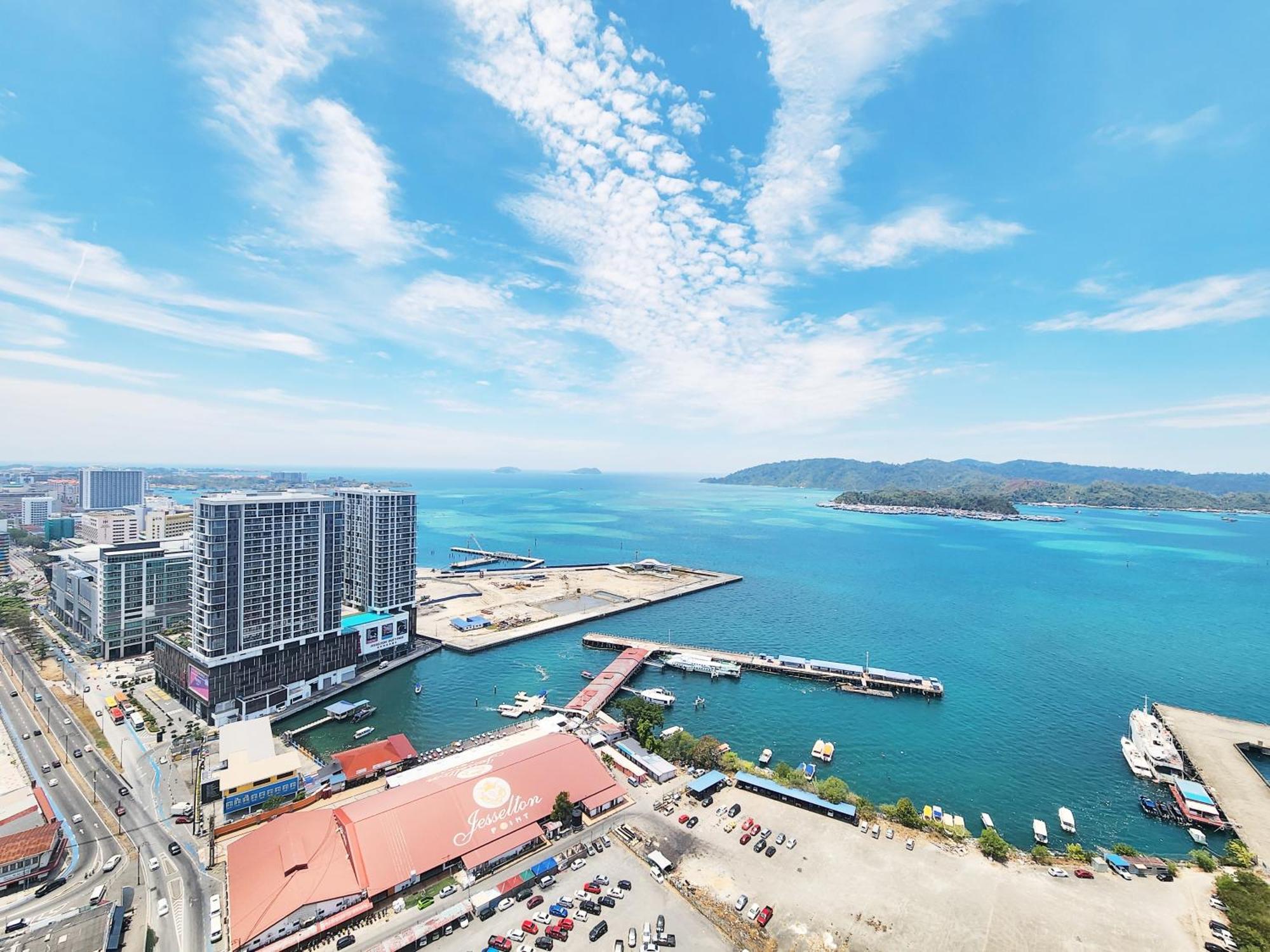 Jesselton Quay Kota Kinabalu City Centre By Lw Suites Extérieur photo