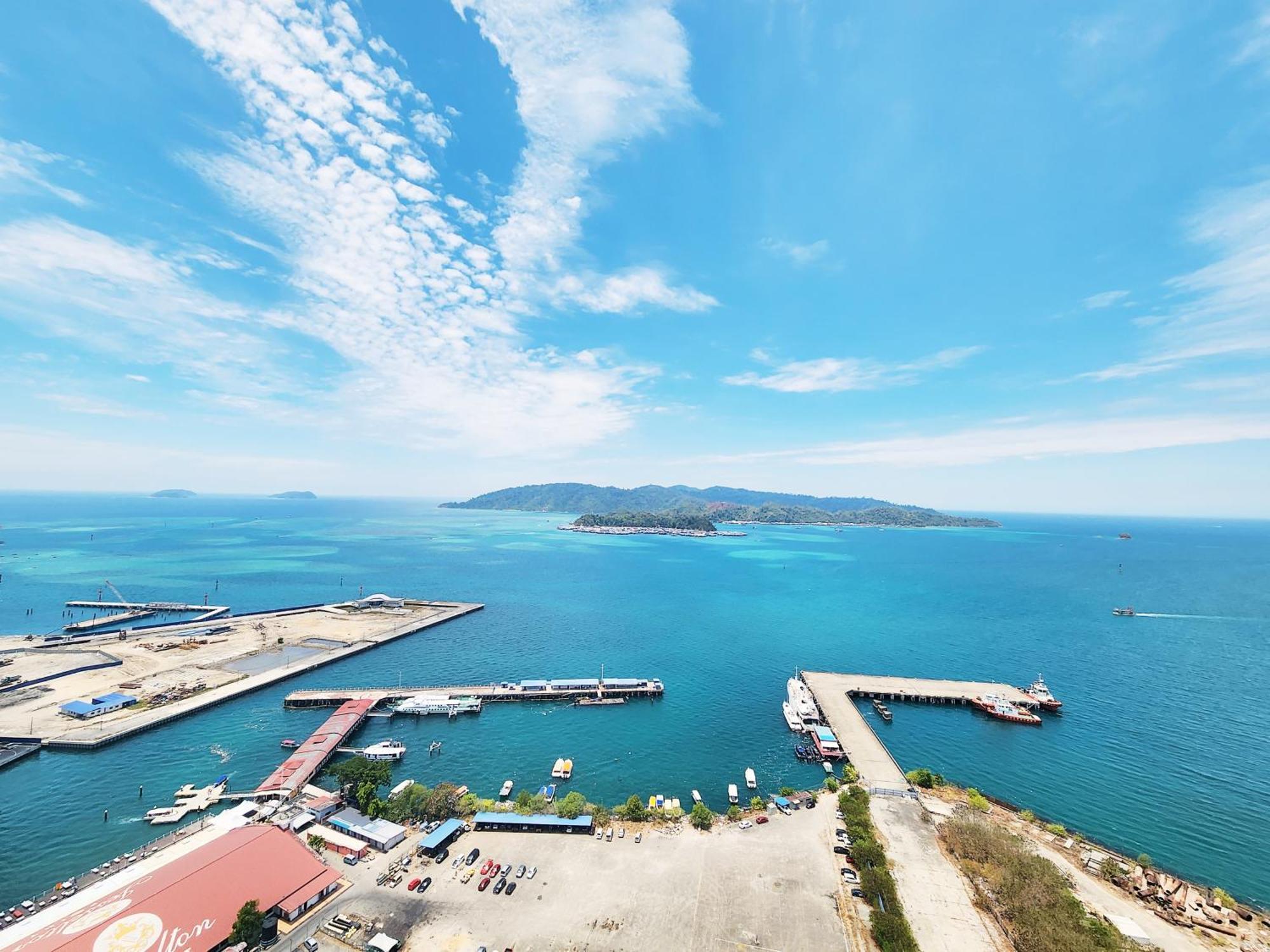 Jesselton Quay Kota Kinabalu City Centre By Lw Suites Extérieur photo