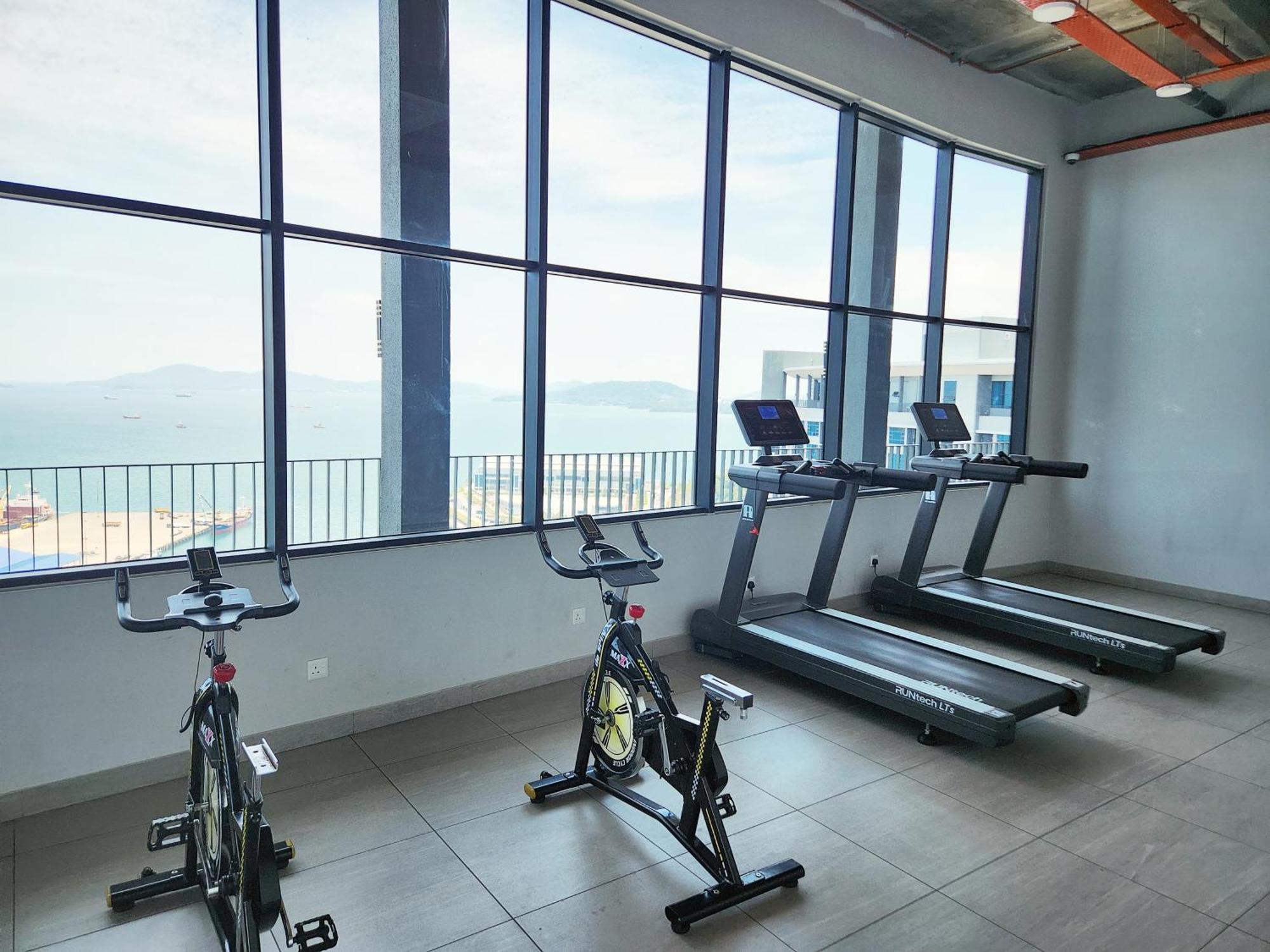 Jesselton Quay Kota Kinabalu City Centre By Lw Suites Extérieur photo